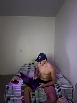 guzzfit webkamerás műsora