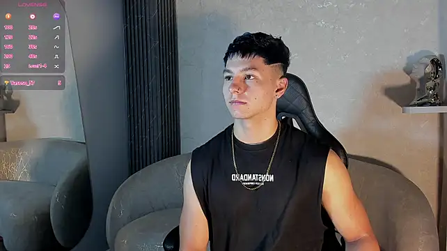 Noah_Clarkk 网络视讯表演