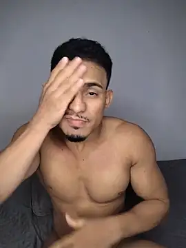 ALAN_NEWTON Show in webcam