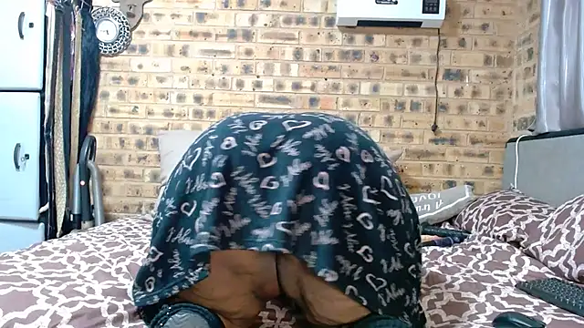AFRICANBOOTYLICIOUS' Webcam Show