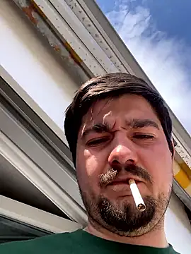 Show de LienalWarplane na webcam