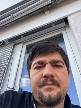 LienalWarplane Pertunjukan Webcam