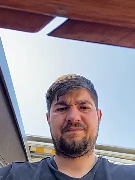 Show de LienalWarplane na webcam