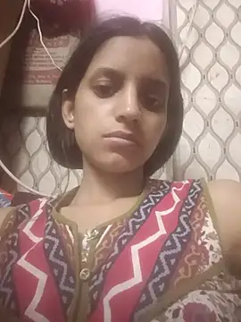 Eva_890 Adlı Modelin Canlı Sohbet Odası