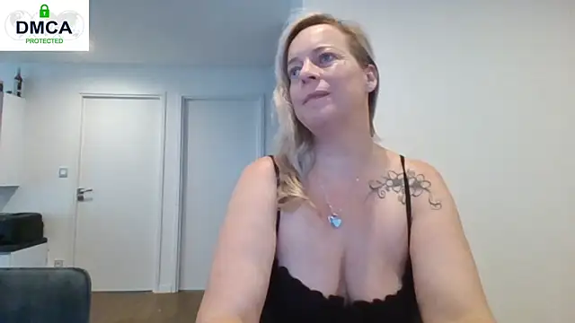 Miss-Chupagirly Show Webcam