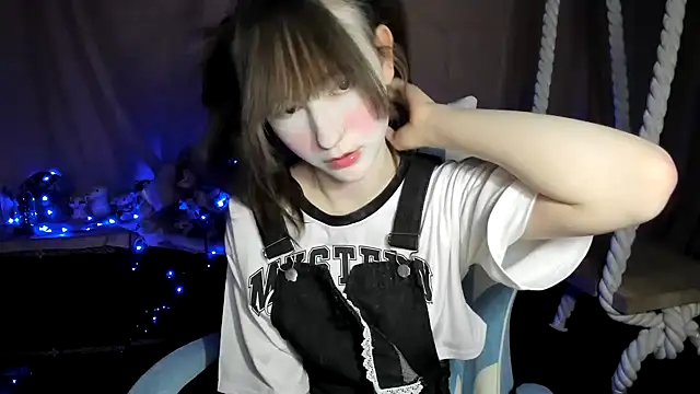 Yoonhee_ki's Webcam Show