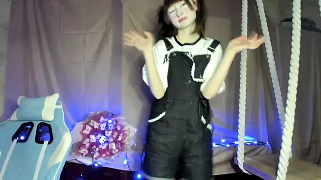 Yoonhee_ki's Webcam Show