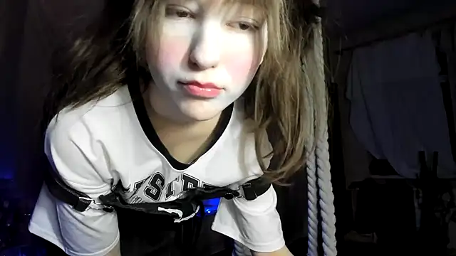 Yoonhee_ki's Webcam Show