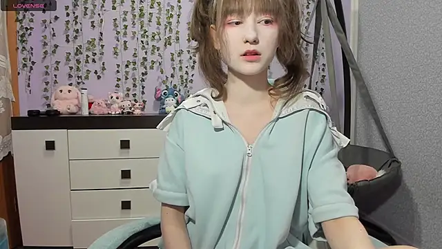 Yoonhee_ki Live XXX Chat