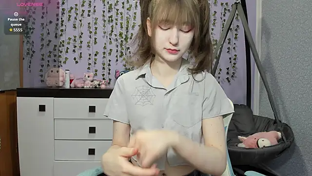 Yoonhee_ki Live XXX Chat