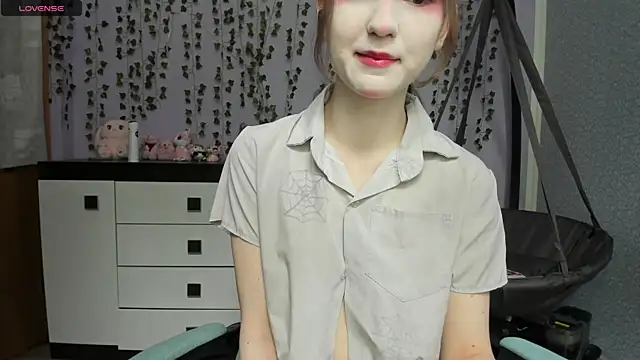 Yoonhee_ki's Live XXX Chat