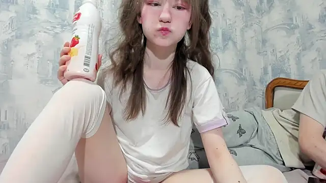 Show modela Yoonhee_ki na web-kameri