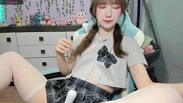 Yoonhee_ki Show in webcam