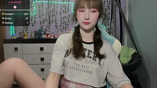 Yoonhee_ki: онлайн-секс-чат