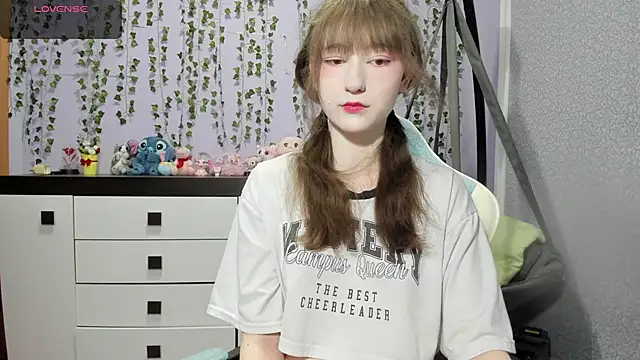 צ'אט XXX בשידור חי של Yoonhee_ki