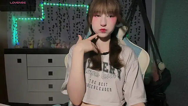 Yoonhee_ki's Live XXX Chat