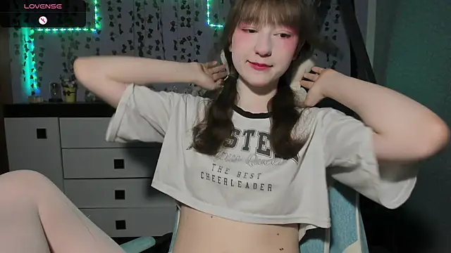 Yoonhee_ki XXX чат на живо