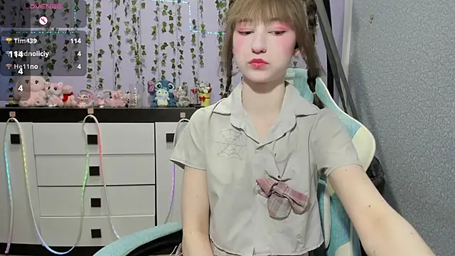 Yoonhee_ki Adlı Modelin Canlı XXX Sohbeti