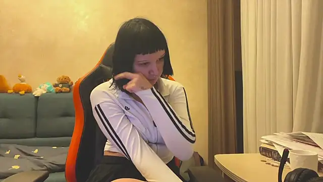 EllaPeony's Webcam Show