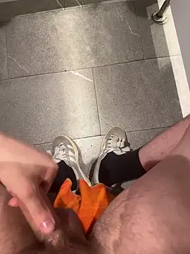 SXkinkyturk webcam show
