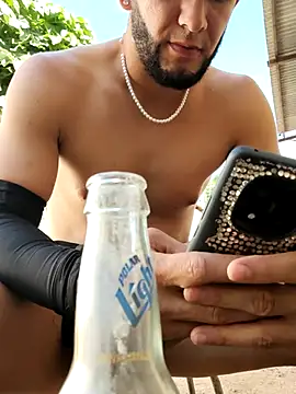 PIGHIGHDIRTY_p0n Webbikameraesitys