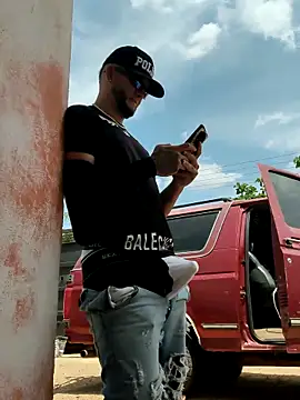 PIGHIGHDIRTY_p0: διαδικτυακό σόου στην κάμερα