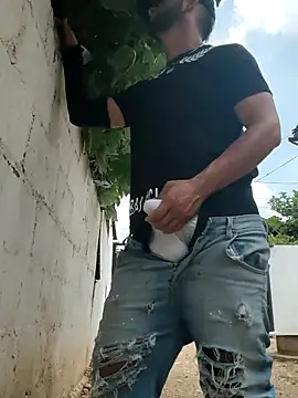 PIGHIGHDIRTY_p0 Show Webcam