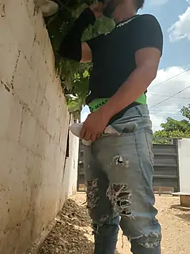 PIGHIGHDIRTY_p0 Show Webcam