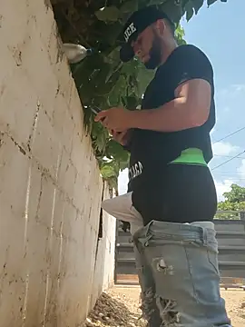 PIGHIGHDIRTY_p0 Show Webcam