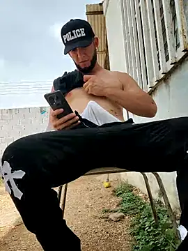 PIGHIGHDIRTY_p0 Show in webcam