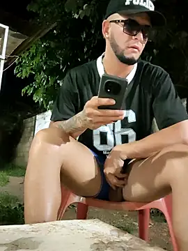 Show modela PIGHIGHDIRTY_p0 na web-kameri