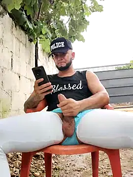 Show modela PIGHIGHDIRTY_p0 na web-kameri