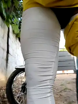 PIGHIGHDIRTY_p0: διαδικτυακό σόου στην κάμερα