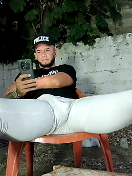 PIGHIGHDIRTY_p0 Show Webcam