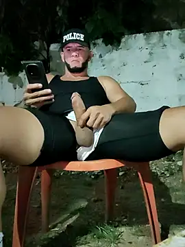 PIGHIGHDIRTY_p0n Webbikameraesitys