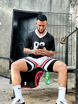 Show modela PIGHIGHDIRTY_p0 na web-kameri