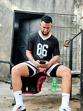 PIGHIGHDIRTY_p0: διαδικτυακό σόου στην κάμερα