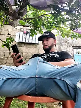 PIGHIGHDIRTY_p0: διαδικτυακό σόου στην κάμερα