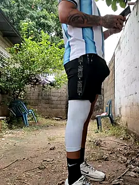 PIGHIGHDIRTY_p0 Show in webcam