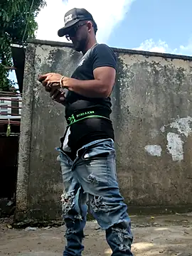 PIGHIGHDIRTY_p0 Show in webcam