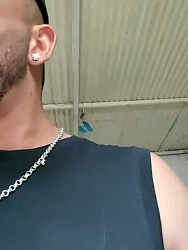 PIGHIGHDIRTY_p0 Show Webcam