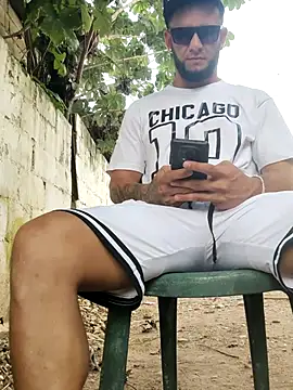 PIGHIGHDIRTY_p0 Show Webcam