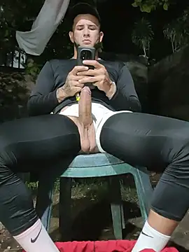 Show modela PIGHIGHDIRTY_p0 na web-kameri
