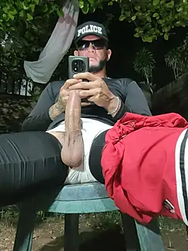 PIGHIGHDIRTY_p0: διαδικτυακό σόου στην κάμερα