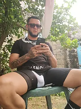 PIGHIGHDIRTY_p0: διαδικτυακό σόου στην κάμερα