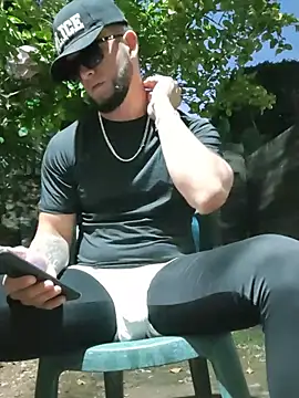 PIGHIGHDIRTY_p0n Webbikameraesitys