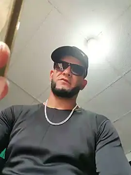 PIGHIGHDIRTY_p0's Webcam Show