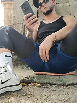 הופעת וובקאם של PIGHIGHDIRTY_p0