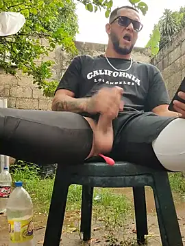 PIGHIGHDIRTY_p0: διαδικτυακό σόου στην κάμερα