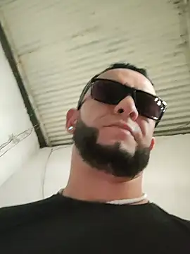 PIGHIGHDIRTY_p0 Show Webcam